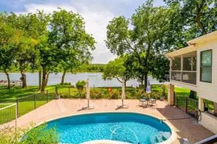 313 Meadowlakes Dr, Meadowlakes, TX 78654 - Photo 26