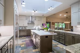 313 Meadowlakes Dr, Meadowlakes, TX 78654 - Photo 16