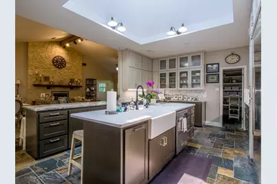 313 Meadowlakes Drive, Meadowlakes, TX 78654 - Photo 12