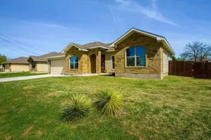 114 Norwood Dr, Granite Shoals, TX 78654 - Photo 2