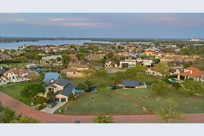 48 Applehead Island Dr, Horseshoe Bay, TX 78657 - Photo 2