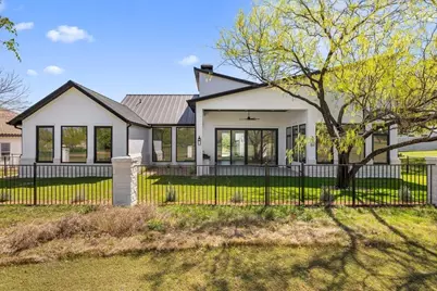 105 Barefoot, Horseshoe Bay, TX 78657 - Photo 22