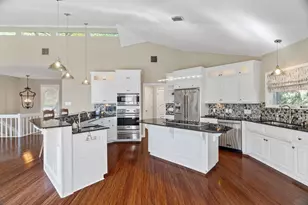 819 Broken Arrow, Horseshoe Bay, TX 78657 - Photo 10