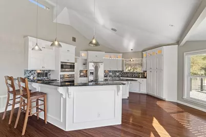 819 Broken Arrow, Horseshoe Bay, TX 78657 - Photo 8