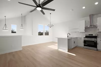 306 S Avenue P, Marble Falls, TX 78654 - Photo 8