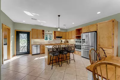 1108 S Lakeside Drive, Burnet, TX 78611 - Photo 4