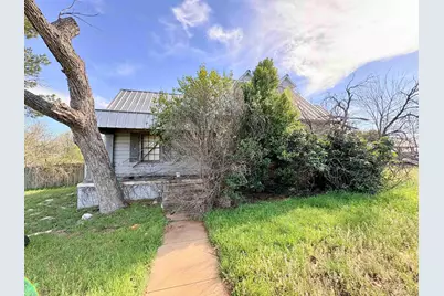 408 W Main Street, Llano, TX 78643 - Photo 1