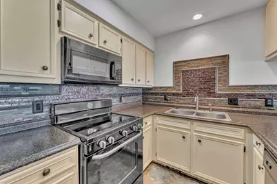 501 Highlands #13 Boulevard, Horseshoe Bay, TX 78657 - Photo 12