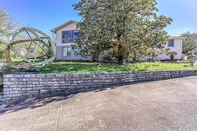 507 Los Escondidos Street, Marble Falls, TX 78654 - Photo 38