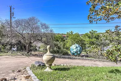 507 Los Escondidos Street, Marble Falls, TX 78654 - Photo 32