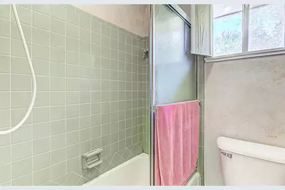 507 Los Escondidos Street, Marble Falls, TX 78654 - Photo 18