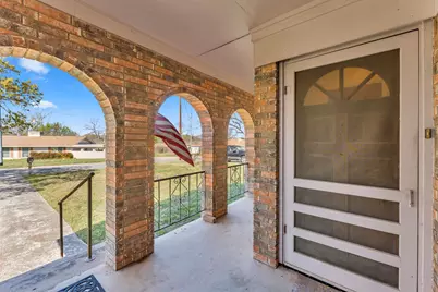 901 N Hill Street, Burnet, TX 78611 - Photo 2