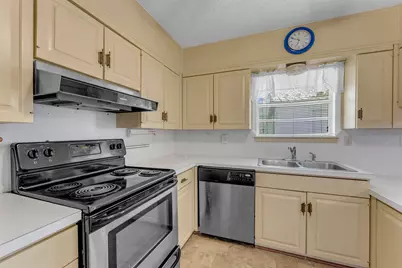 901 N Hill Street, Burnet, TX 78611 - Photo 4