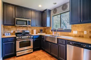 811 Sage St, Burnet, TX 78611 - Photo 8