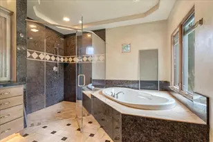 24736 NE Travis Lakeside Cv Circle, Spicewood, TX 78669 - Photo 22