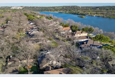 402 Meadowlakes Dr, Meadowlakes, TX 78654 - Photo 28