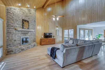 402 Meadowlakes Dr, Meadowlakes, TX 78654 - Photo 6