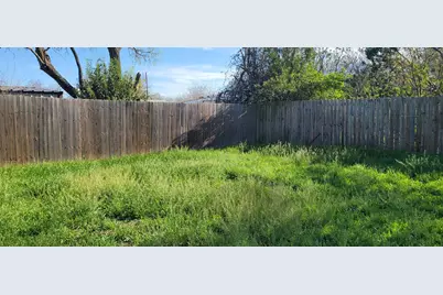 207 Munro Street, Liberty Hill, TX 78642 - Photo 4