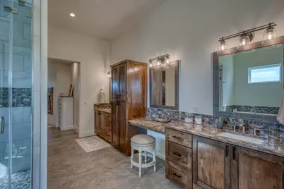 128 Westgate Loop, Horseshoe Bay, TX 78657 - Photo 18