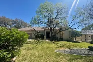 407 Quick Silver, Horseshoe Bay, TX 78657 - Photo 2
