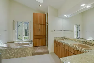 900 Sharp Rock, Horseshoe Bay, TX 78657 - Photo 22