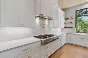 705 Trails Pkwy, Horseshoe Bay, TX 78657 - Photo 8