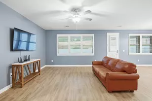 511 Taylor Dr, Marble Falls, TX 78657 - Photo 6