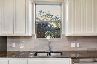 103 Maravilla Way, Horseshoe Bay, TX 78657 - Photo 10