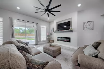 235 E Bluebriar Drive, Granite Shoals, TX 78654 - Photo 4