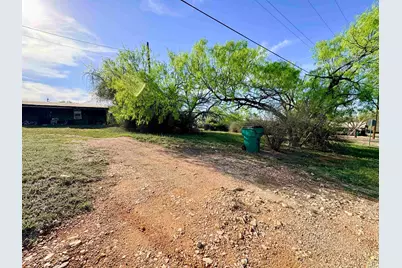 607 Lauderdale, Llano, TX 78643 - Photo 8