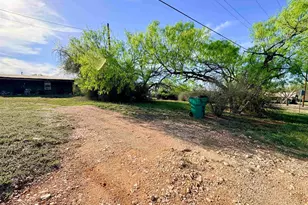 607 Lauderdale, Llano, TX 78643 - Photo 8