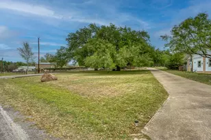 4317 River Oaks Dr, Kingsland, TX 78639 - Photo 12