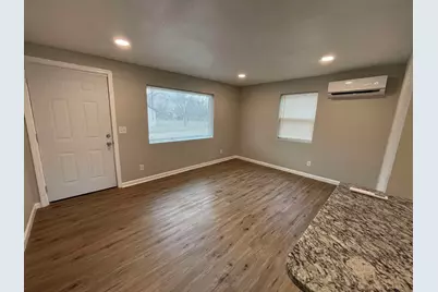 809 S Pierce Street, Burnet, TX 78611 - Photo 6