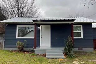 809 S Pierce St, Burnet, TX 78611 - Photo 1