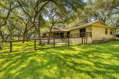 406 Lakeview Dr, Horseshoe Bay, TX 78657 - Photo 14