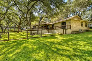 406 Lakeview Dr, Horseshoe Bay, TX 78657 - Photo 14