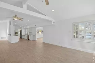 102 Cove Ln, Sunrise Beach, TX 78643 - Photo 12