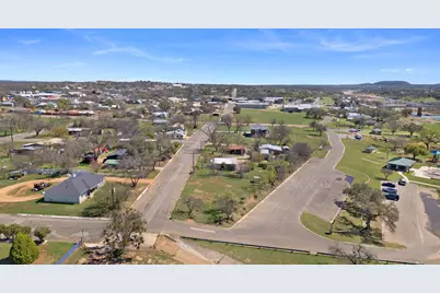 408 W Tarrant St, Llano, TX 78643 - Photo 4