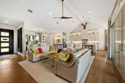 104 Smugglers Cove, Horseshoe Bay, TX 78657 - Photo 4