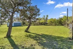 515 E Island Dr, Bluffton, TX 78607 - Photo 38