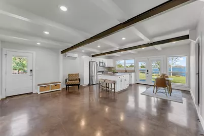 515 E Island Drive, Bluffton, TX 78607 - Photo 18