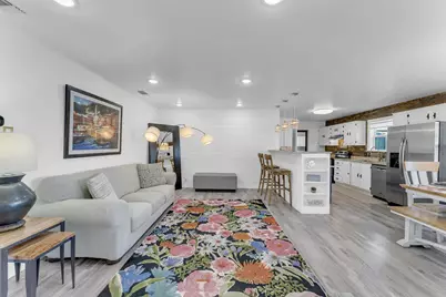 515 E Island Drive, Bluffton, TX 78607 - Photo 6