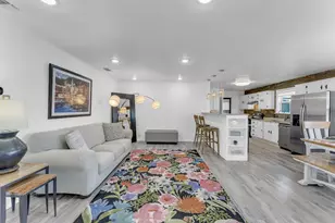 515 E Island Dr, Bluffton, TX 78607 - Photo 6