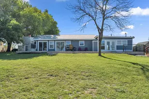 515 E Island Dr, Bluffton, TX 78607 - Photo 28