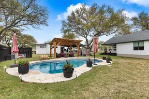 639 E Hwy 71, Llano, TX 78643 - Photo 36