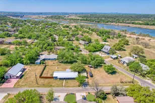 874 Pine Ln, Cottonwood Shores, TX 78657 - Photo 2