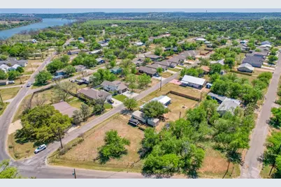874 Pine Lane, Cottonwood Shores, TX 78657 - Photo 32