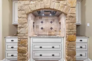 348 Carlson Cir, Buchanan Dam, TX 78609 - Photo 10