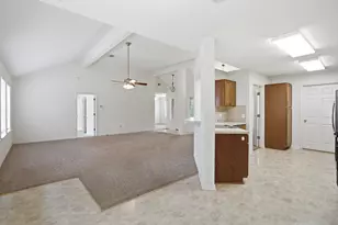 203 Crestview Dr, Johnson City, TX 78636 - Photo 10