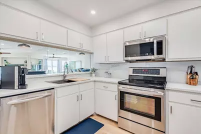 101 Island Drive, Horseshoe Bay, TX 78657 - Photo 4